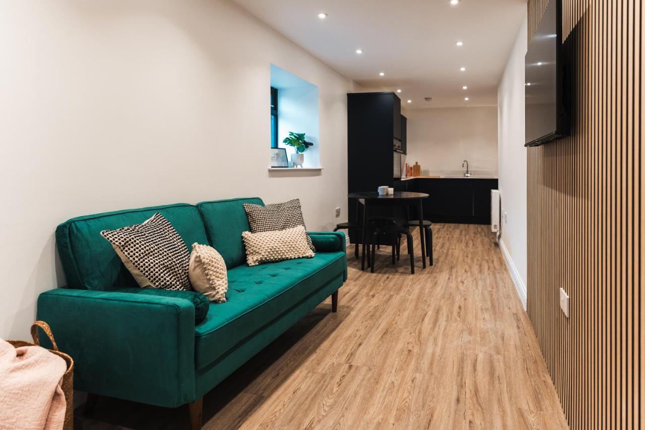 Wych Cottage, Striking 2 Bed, Parking, Ground Floor Flat - Step Free ซัมเมอร์ตัน ภายนอก รูปภาพ