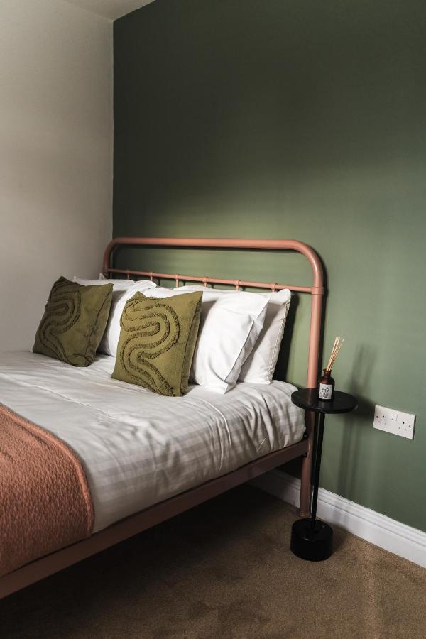 Wych Cottage, Striking 2 Bed, Parking, Ground Floor Flat - Step Free ซัมเมอร์ตัน ภายนอก รูปภาพ