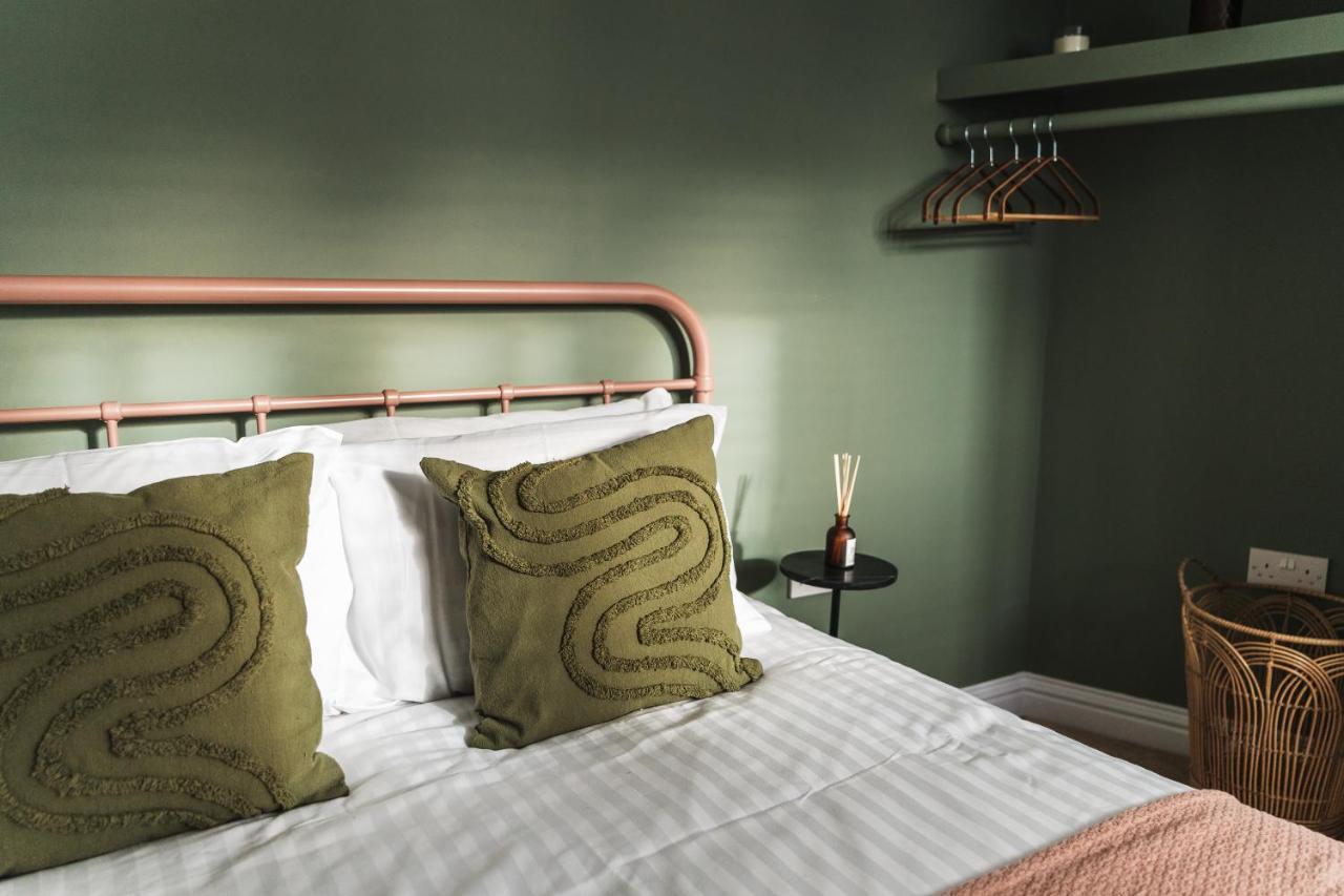 Wych Cottage, Striking 2 Bed, Parking, Ground Floor Flat - Step Free ซัมเมอร์ตัน ภายนอก รูปภาพ